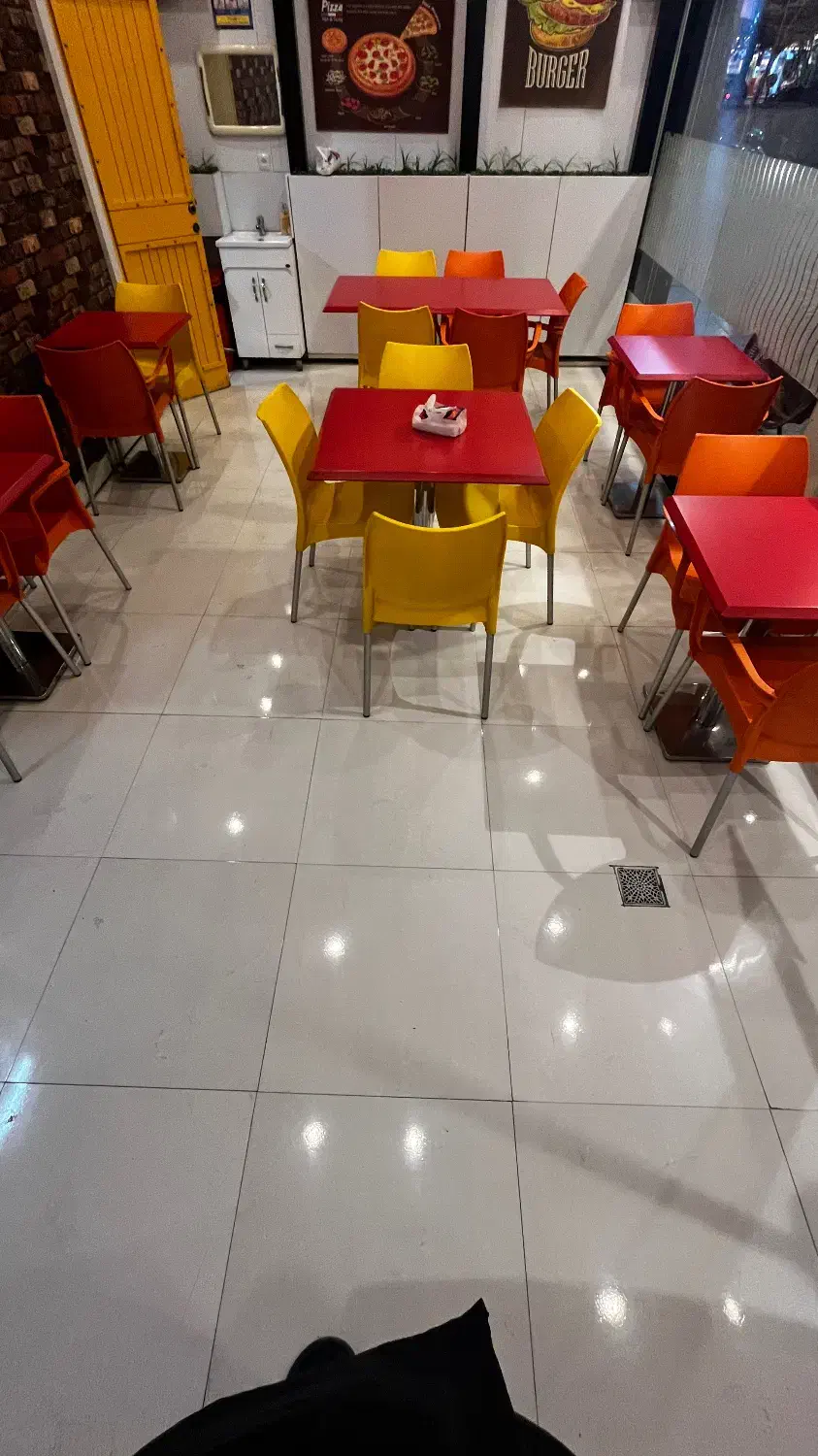میز و صندلی فست فود|کافیشاپ و رستوران|قم, بنیاد|دیوار