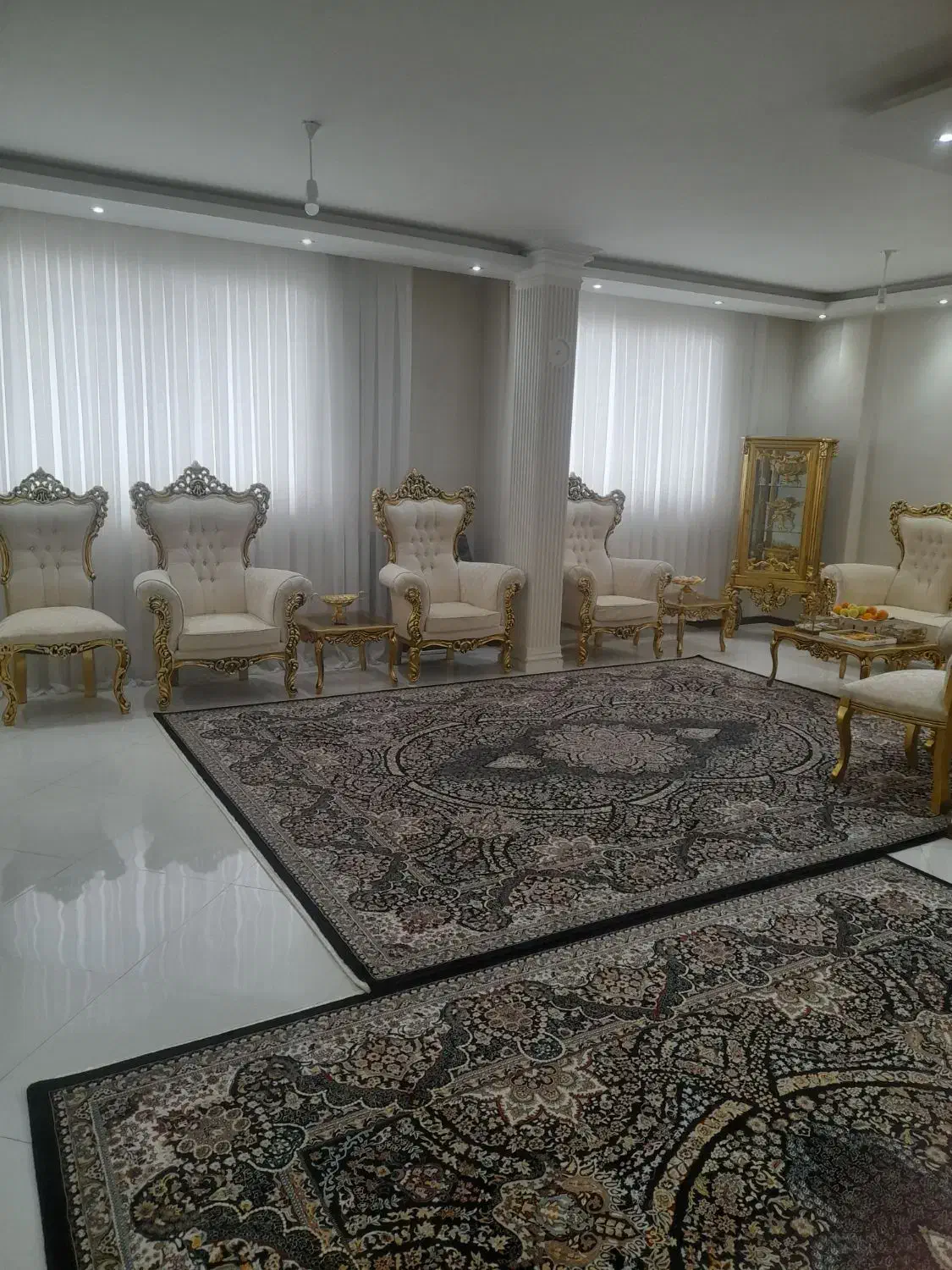 یک سرویس مبل استیل|مبلمان خانگی و میز عسلی|مشهد, مشکینی (شهرک غرب)|دیوار