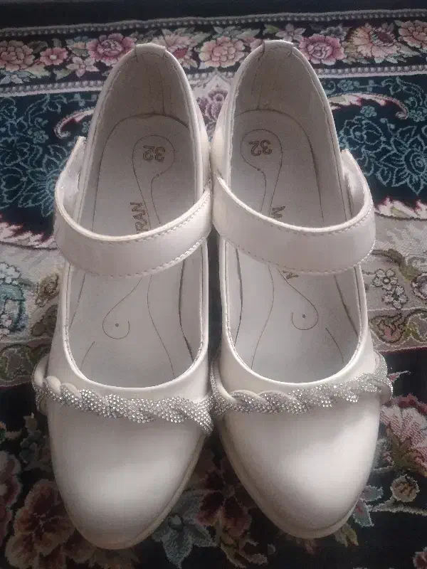 کفش مجلسی بچه گانه|کفش و لباس بچه|ری, شهادت|دیوار