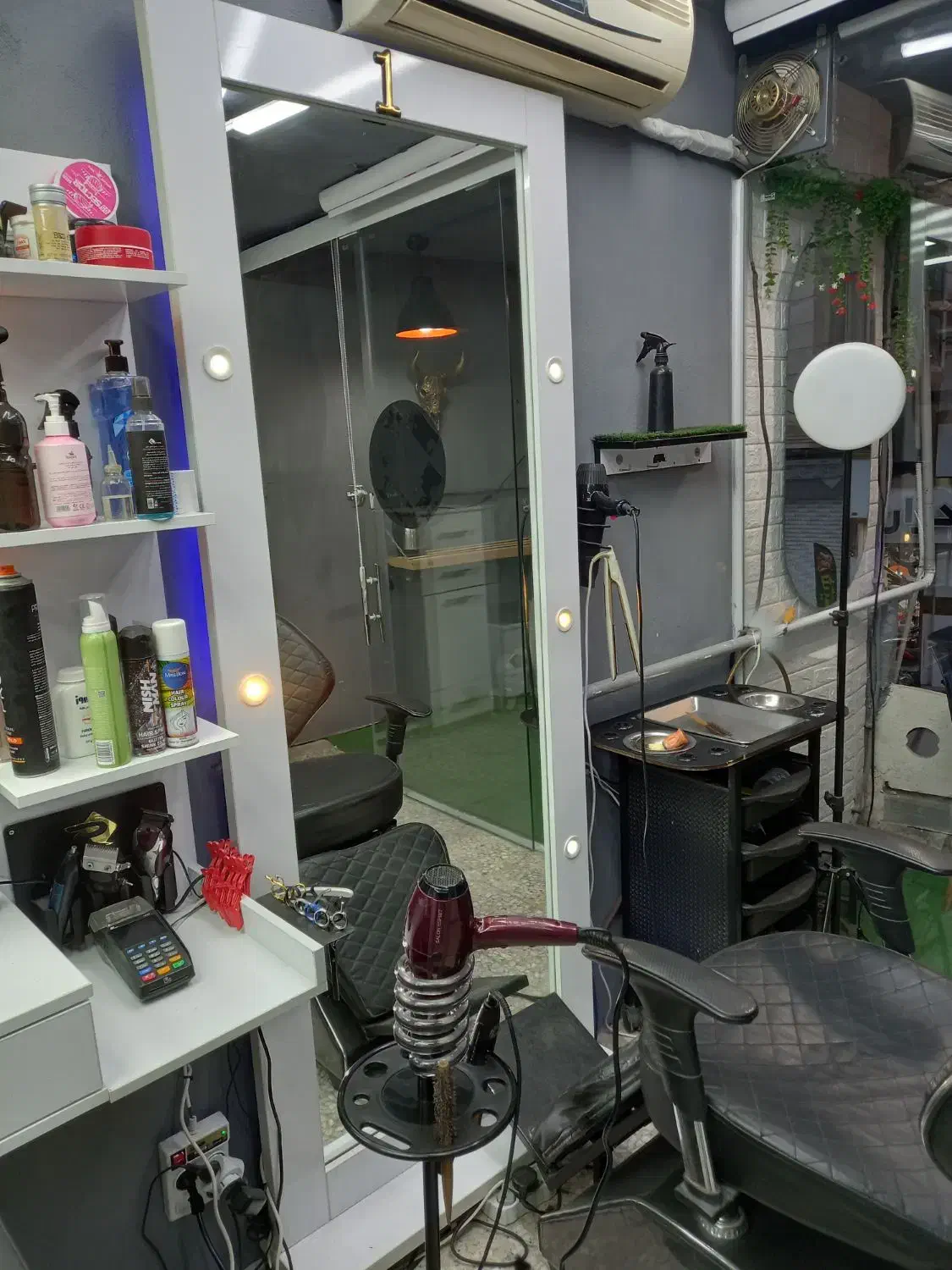 آینه آرایشگاه|آرایشگاه و سالن‌های زیبایی|رشت, حافظ آباد|دیوار