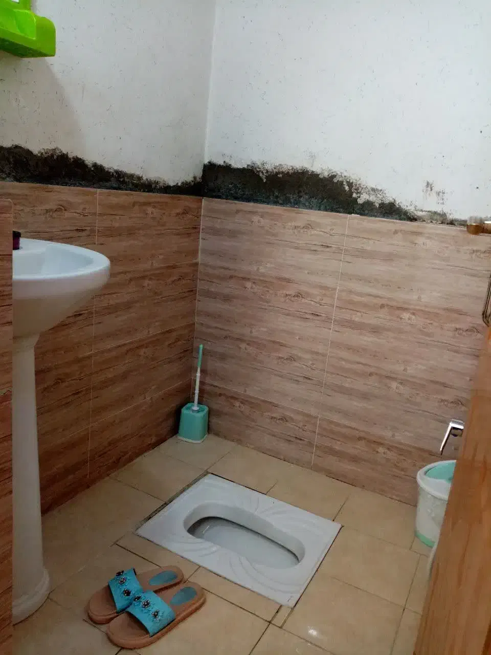 ساختمان مسکونی وپارکینگ تجاری جدااجاره داده میشود|اجارهٔ آپارتمان|فارسان, |دیوار