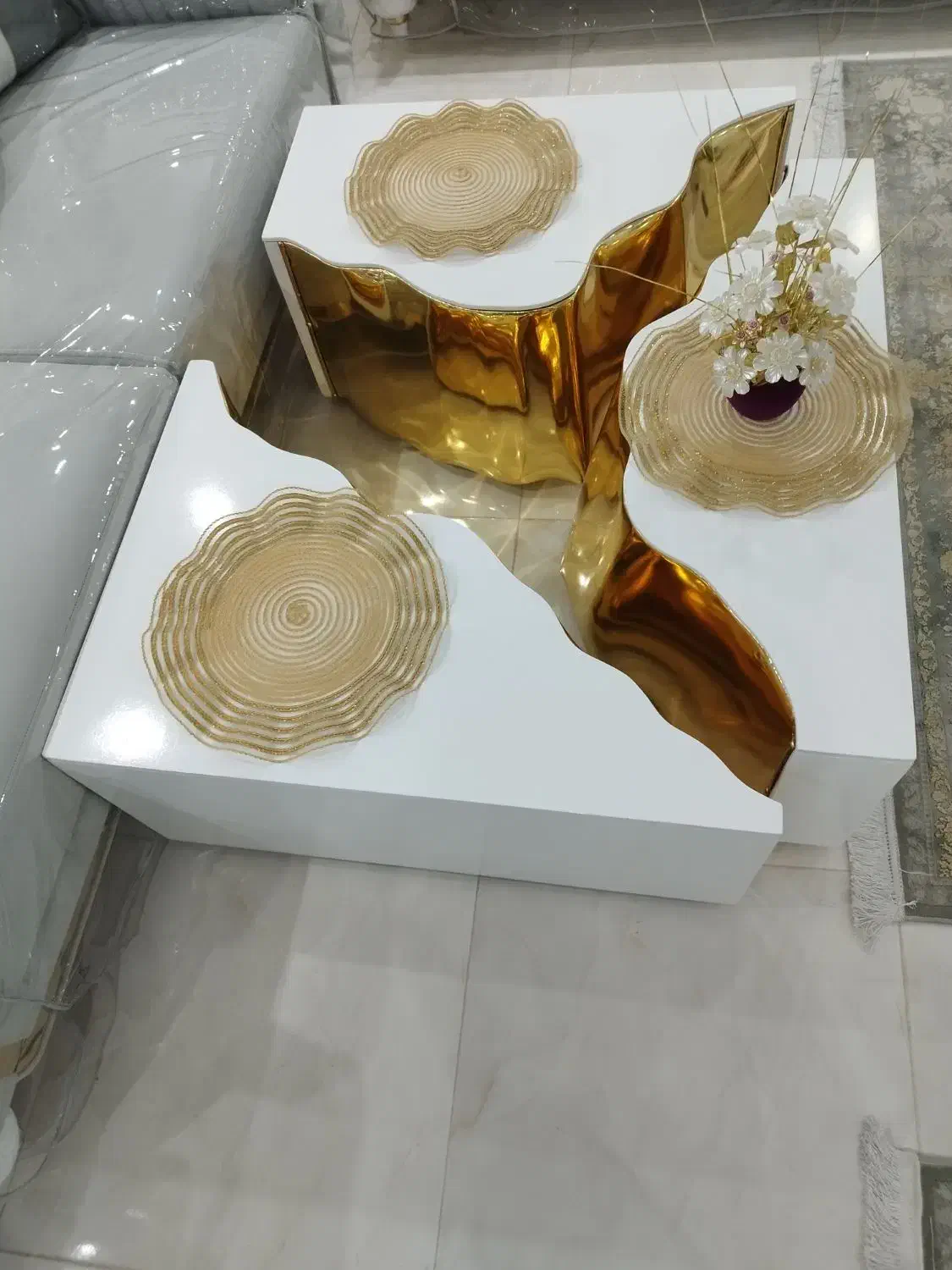 میز جلو مبلی|مبلمان خانگی و میز عسلی|اصفهان, باغ دریاچه|دیوار