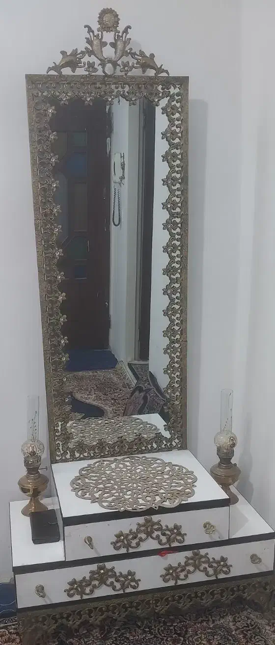 اینه دست ساز برنج بفروش میرسه قیمت ۱۰۰۰۰۰۰۰ تومان|آینه|الیگودرز, |دیوار