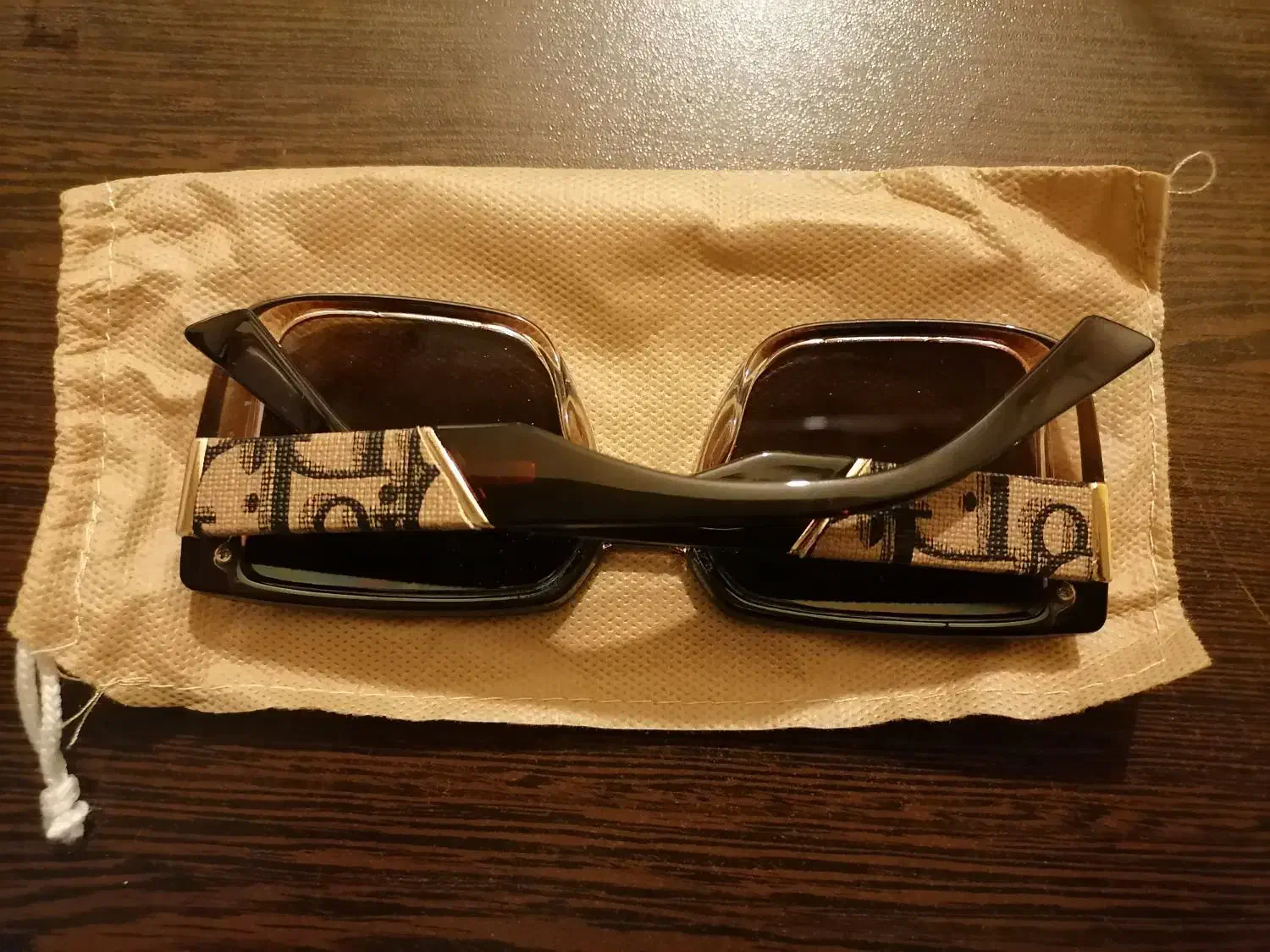 عینک در حد نو|زیورآلات و اکسسوری|کرمانشاه, |دیوار