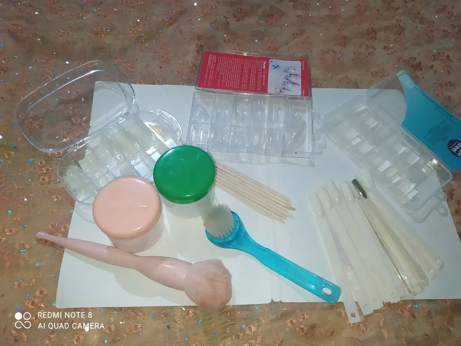 وسایل کاشت ناخن زیر قیمت گداشتم|آرایشی، بهداشتی، درمانی|رامسر, |دیوار