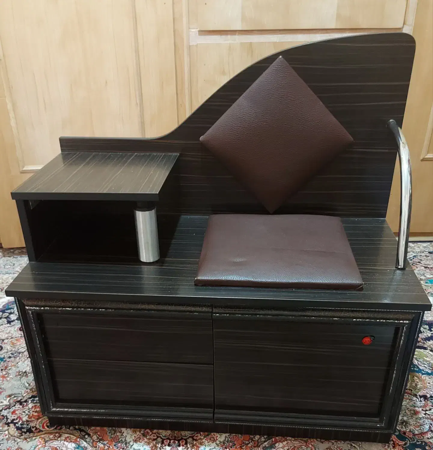 میز تلفن|میز تلفن|نهاوند, |دیوار