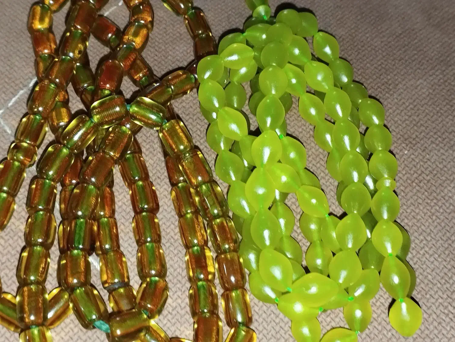 آلمان تسبی۱۰۰ ساله درشت و شاه مقصود انگوری ارسال|بدلیجات|کرج, باغستان|دیوار