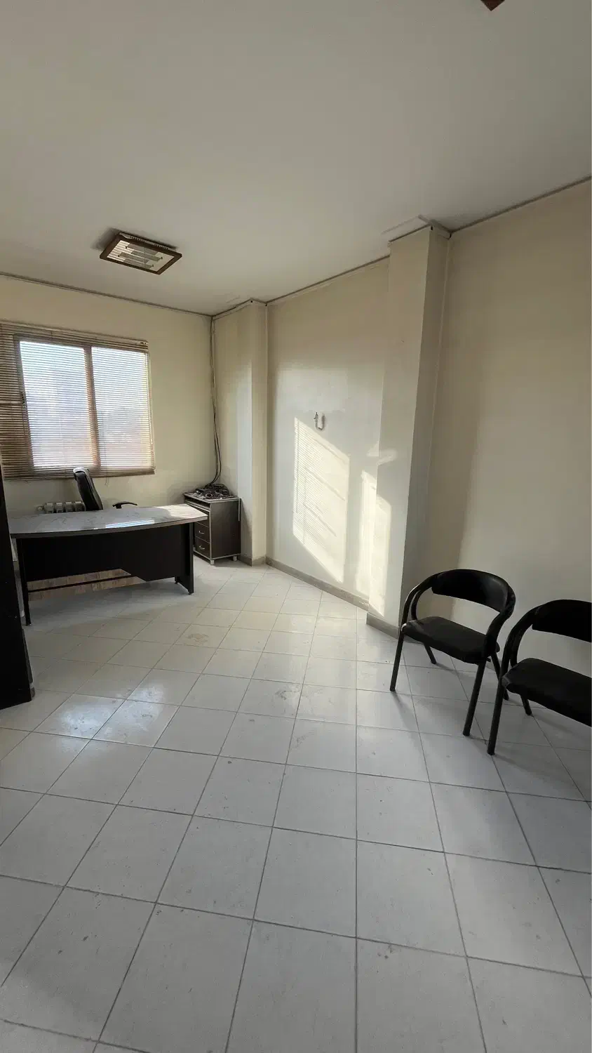 میدان انقلاب/۵۵متر/۱خواب/سند اداری|اجارهٔ دفتر کار، اتاق اداری، مطب|تهران, فلسطین (میدان انقلاب)|دیوار