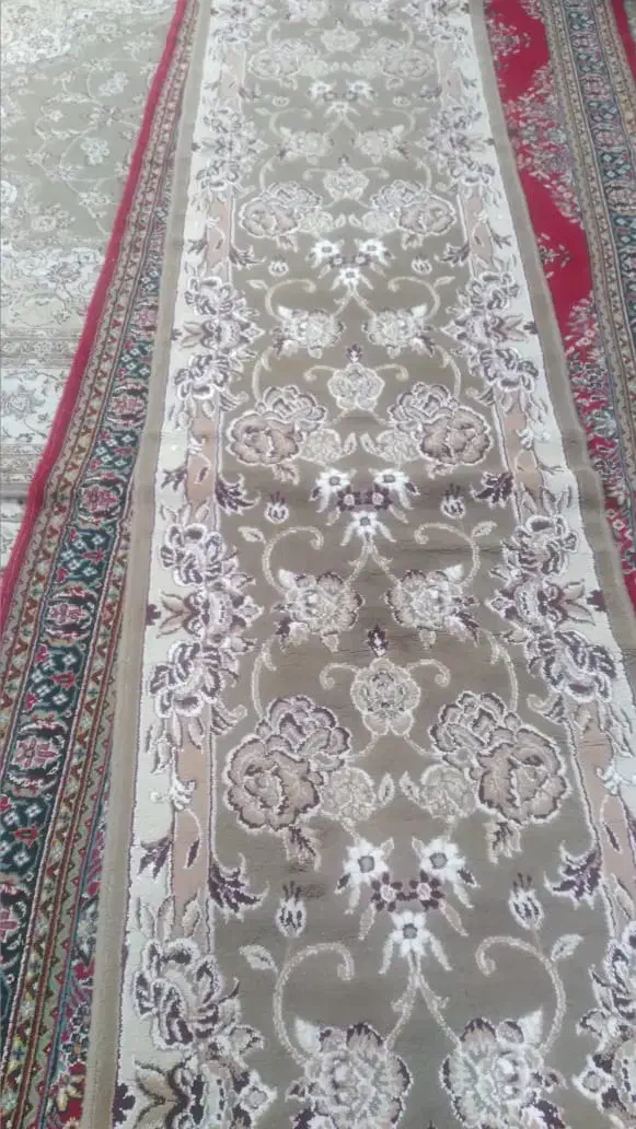 سه تا کناره قالی دوتا لاکی گل قرمزویه گردویی|فرش|شیراز, محراب|دیوار