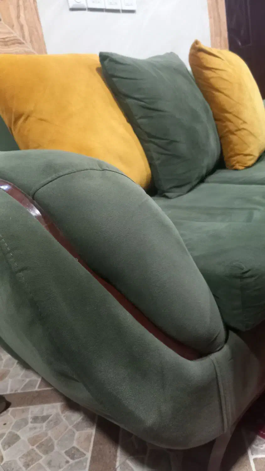 مبل ۷ نفره|مبلمان خانگی و میز عسلی|خمام, |دیوار