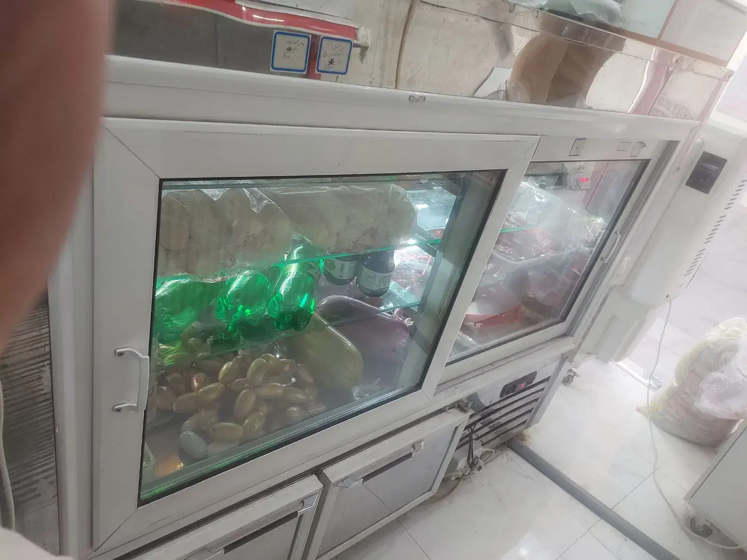 فروش یکجا تمام لوازم فروشگاه پروتئینی|فروشگاه و مغازه|اصفهان, عمان سامانی|دیوار