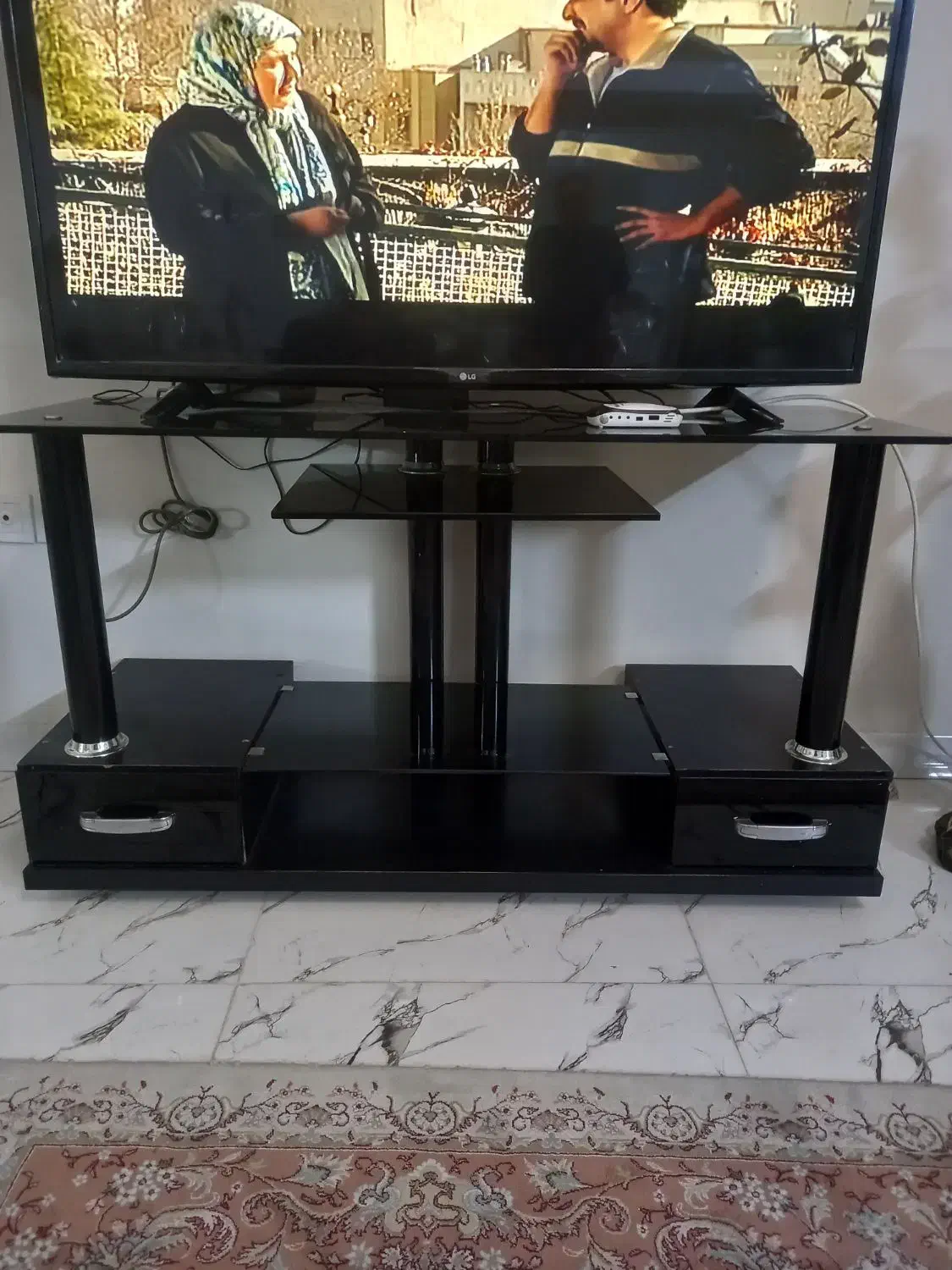 زیرتلوزیون شیشه ای شیک|میز تلویزیون|پردیس, فاز ۸|دیوار