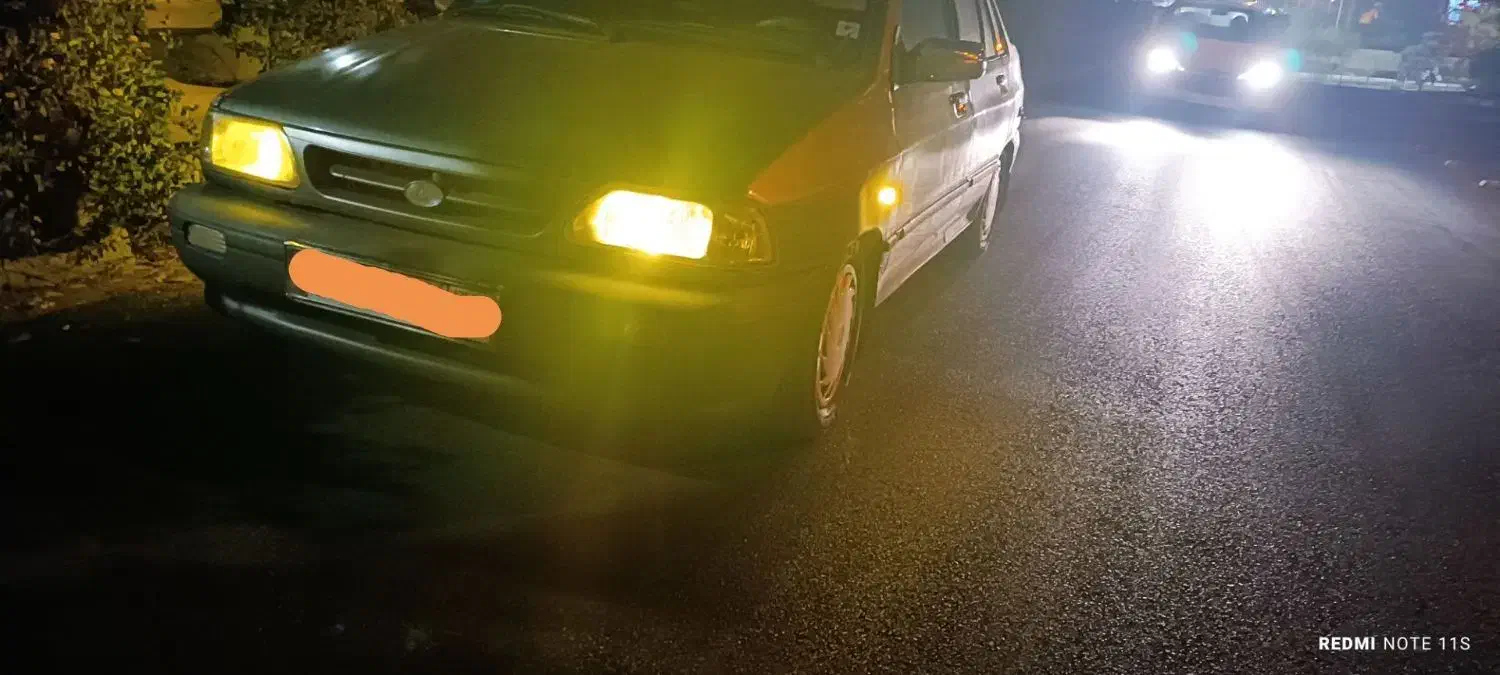 لامپ زرد قناری|قطعات یدکی و لوازم جانبی|نیشابور, شهرک بسیج|دیوار