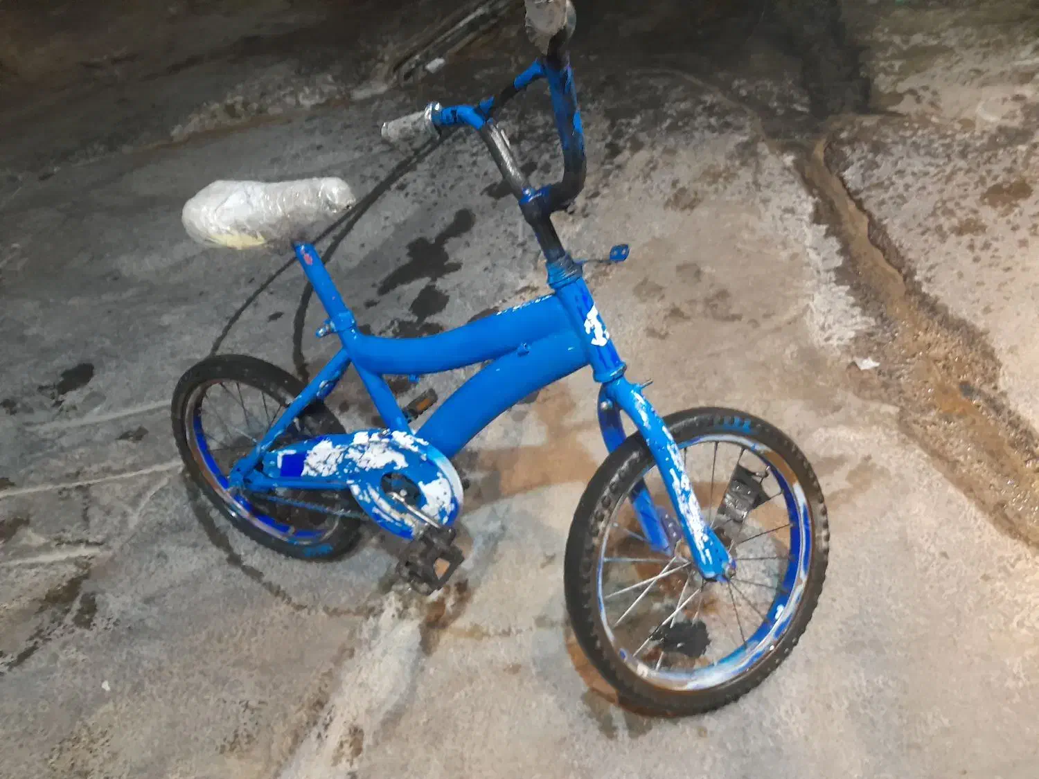 دوچرخه آبی دسته دوم . لاستیک نو هیچ مشکلی نداره|دوچرخه، اسکیت، اسکوتر|شاهین دژ, |دیوار