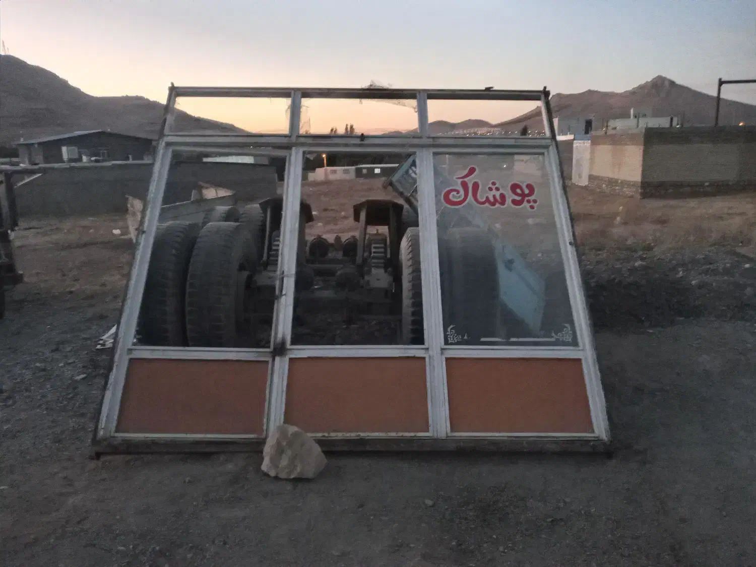 درب مغازه|مصالح و تجهیزات ساختمان|بیجار, |دیوار