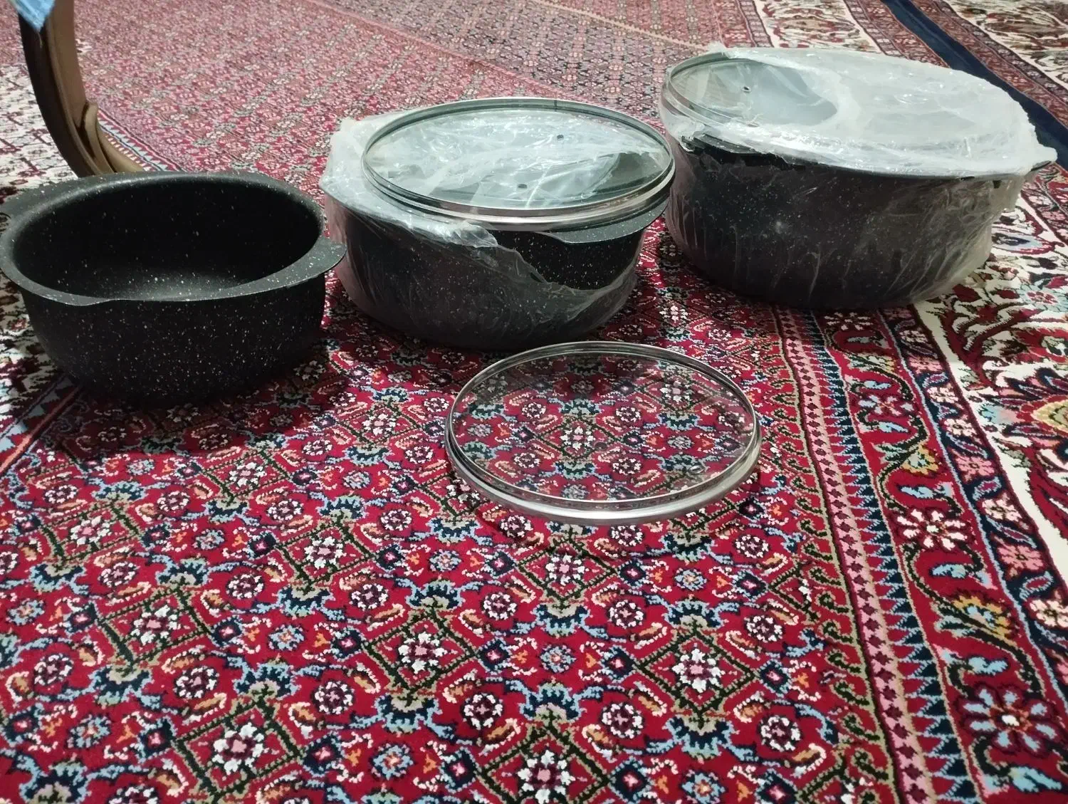 قابلمه تفلون نو|ظروف پختوپز|زنجان, |دیوار