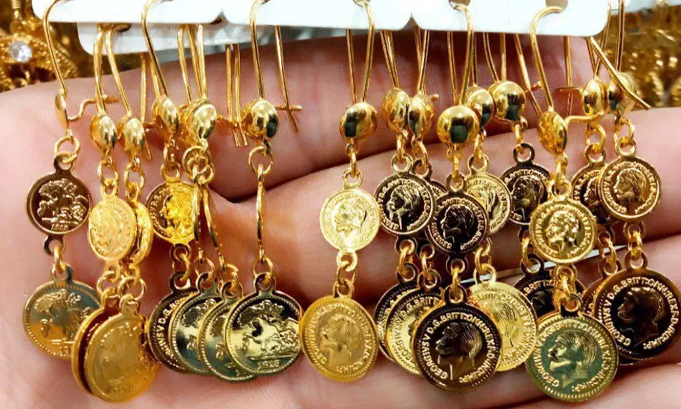 حراج گوشواره بعلت حمعآوری مغازه|بدلیجات|پیرانشهر, |دیوار