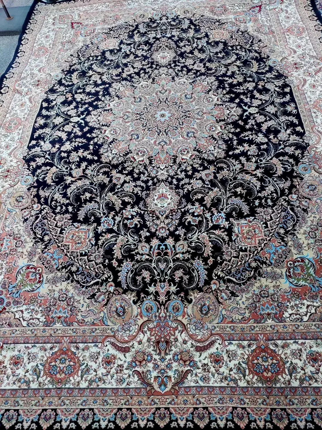 فرش رضا قهرمانی جفت۱۲متری۷۰۰شانه تراکم۲۵۵۰درحدنو|فرش|اراک, |دیوار