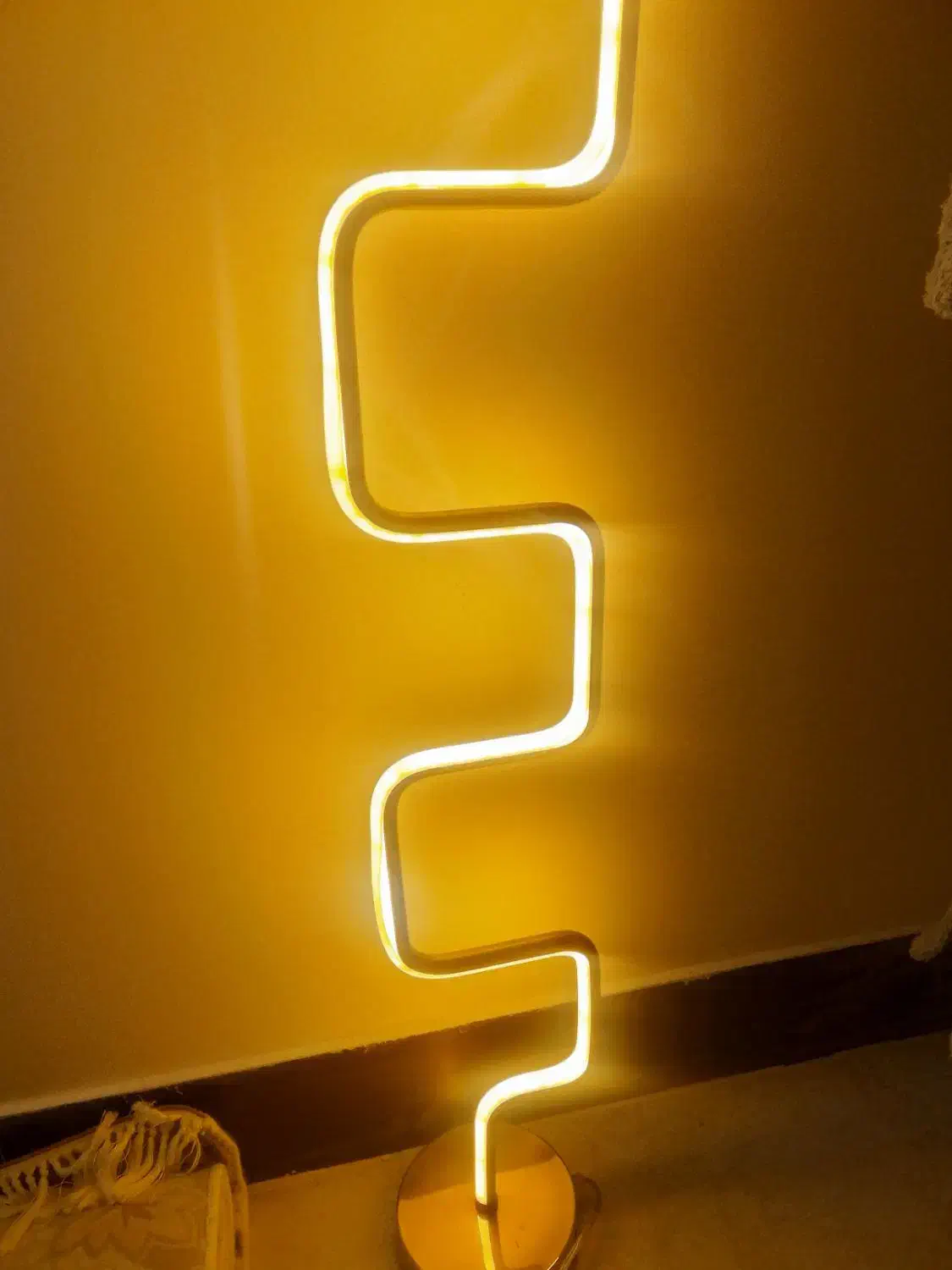 چراغ خواب سالم|چراغ خواب و آباژور|فیروزکوه, |دیوار