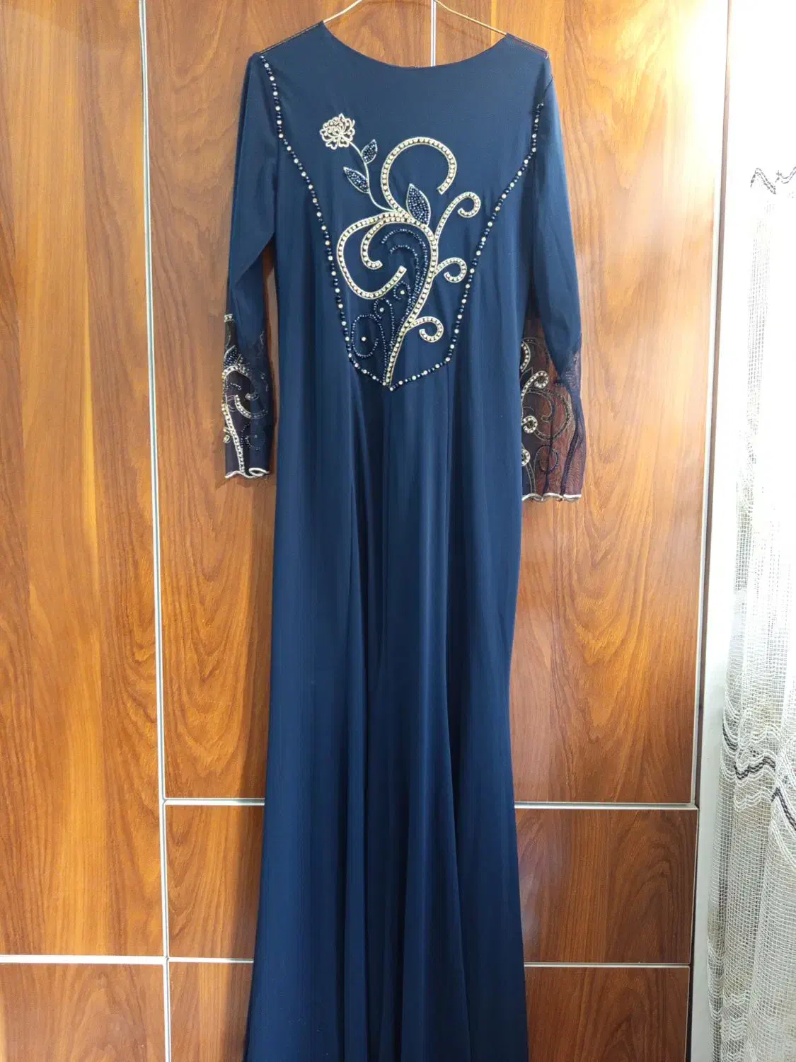 پیراهن مجلسی|لباس|پاکدشت, پاکدشت (مامازند)|دیوار