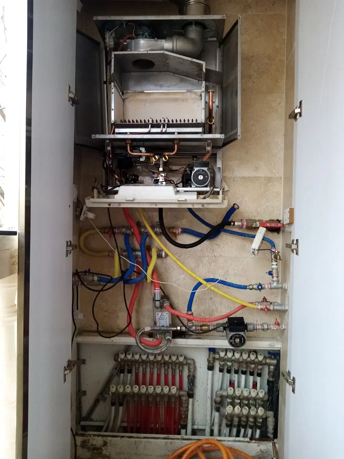 تعمیرات پکیج،سرویس پکیج،تعمیر و نصب رادیاتور|خدمات پیشه و مهارت|همدان, |دیوار