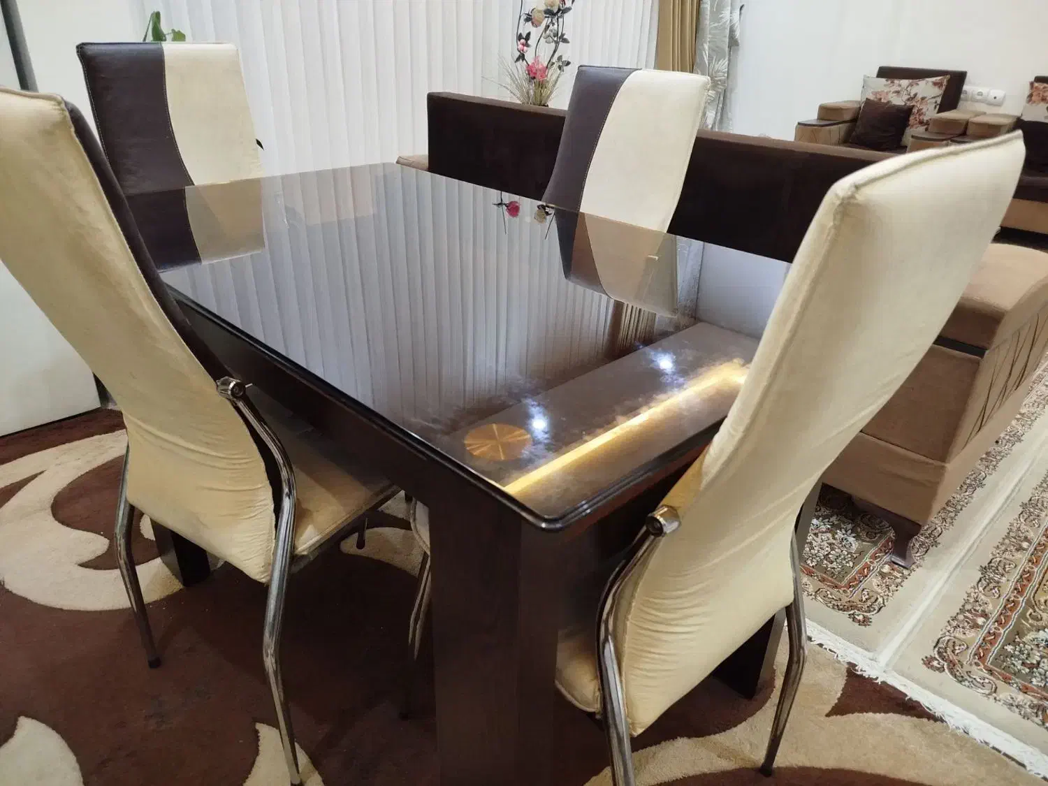 میز ناهارخوری ۴ نفره|میز و صندلی غذاخوری|مشهد, نوید|دیوار
