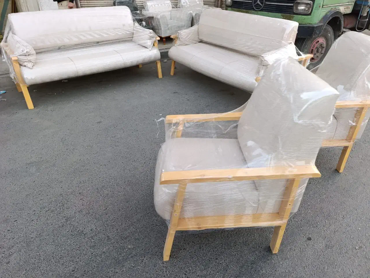 مبل راحتی۷نفره|مبلمان خانگی و میز عسلی|خرمآباد, |دیوار