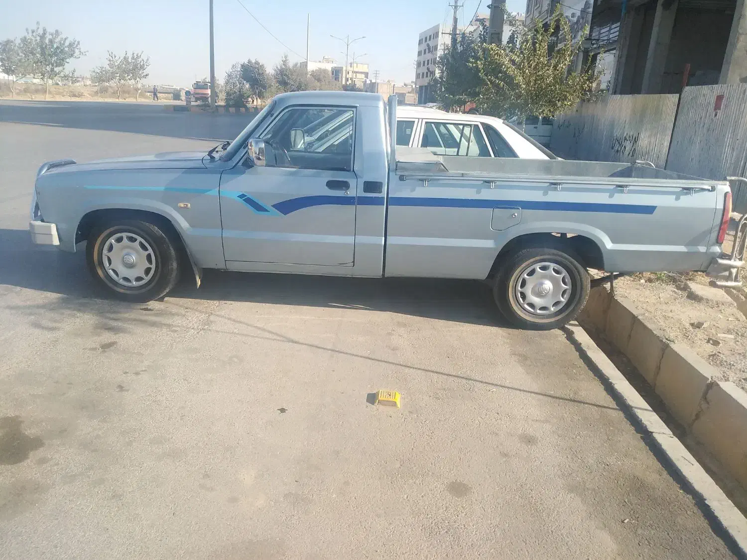 وانت مزدا دوگانه سوز ژاپن|خودرو سواری و وانت|شیراز, کوشک میدان|دیوار