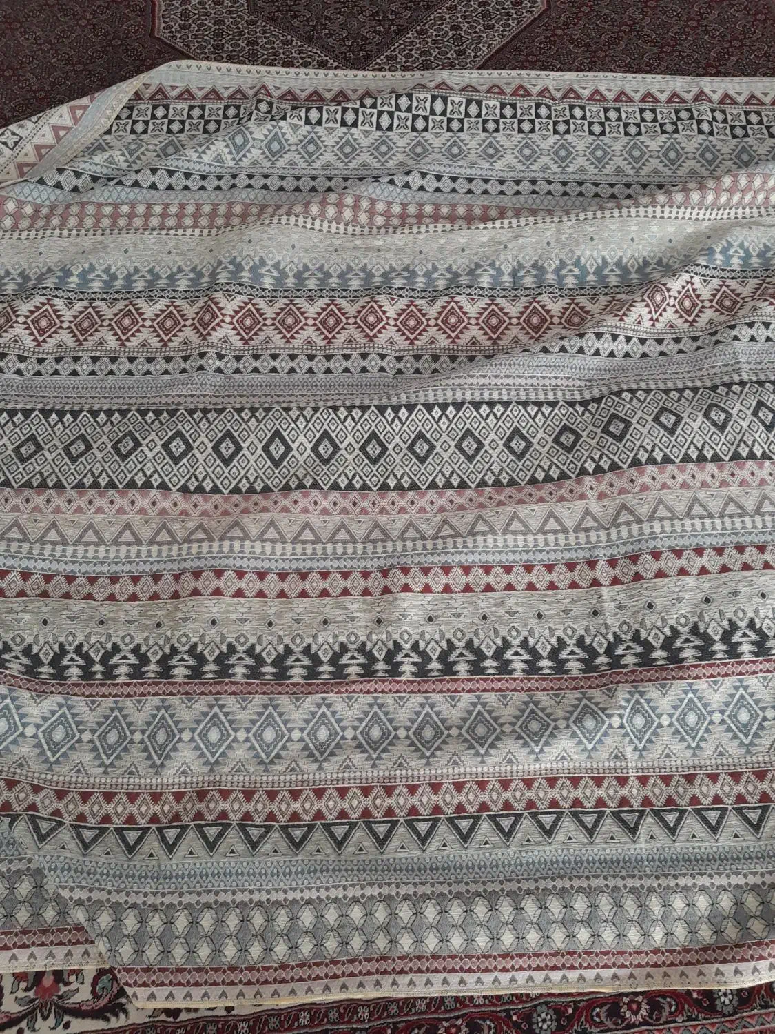 روفرشی و زیر سفره|روفرشی|زنجان, |دیوار