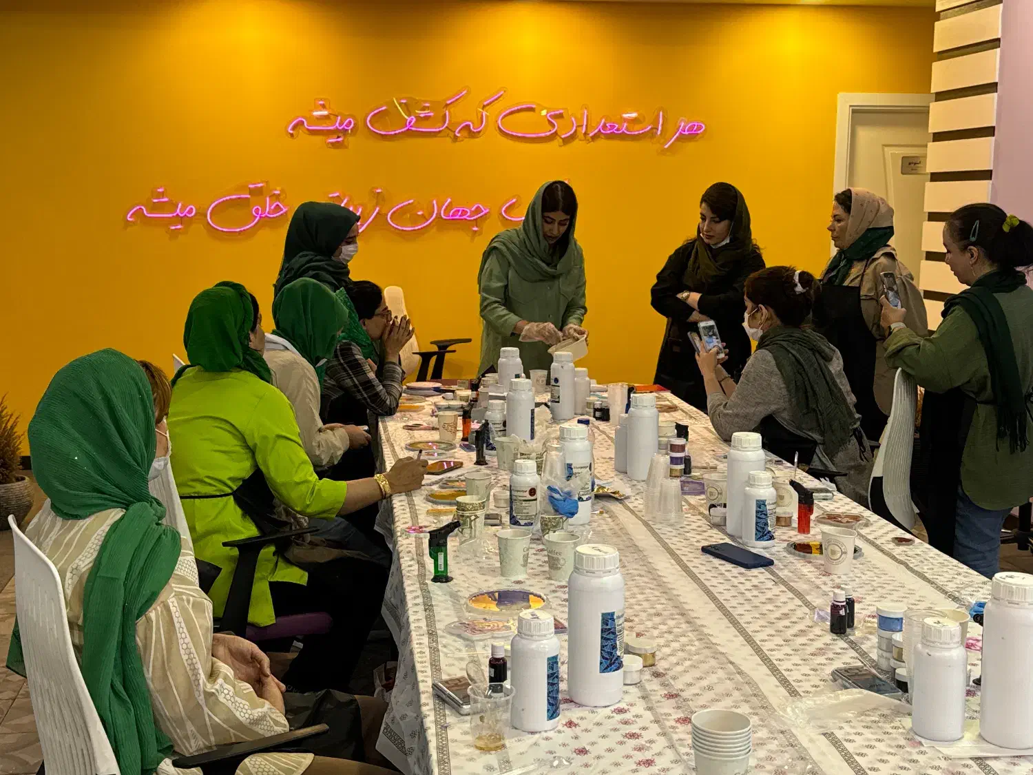 آموزش تخصصی رزین|خدمات آموزشی|تهران, ستارخان|دیوار