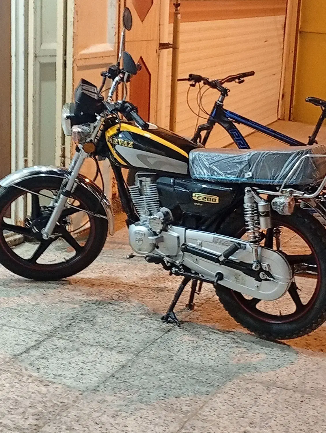 متور سیکلت 200 پرواز 1404 اخرش|موتورسیکلت|حمیدیه, |دیوار