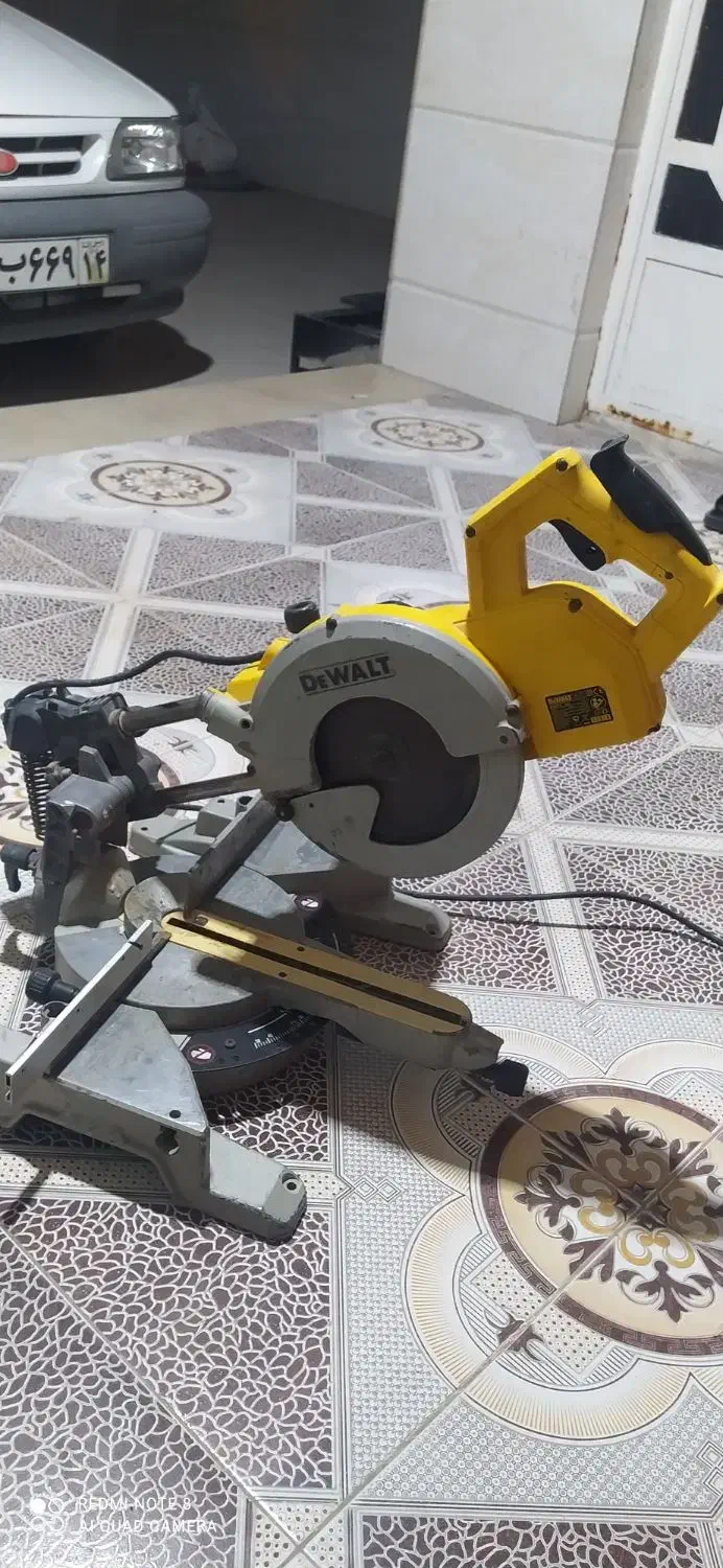 فارسی بر|ابزارآلات|باوی, |دیوار