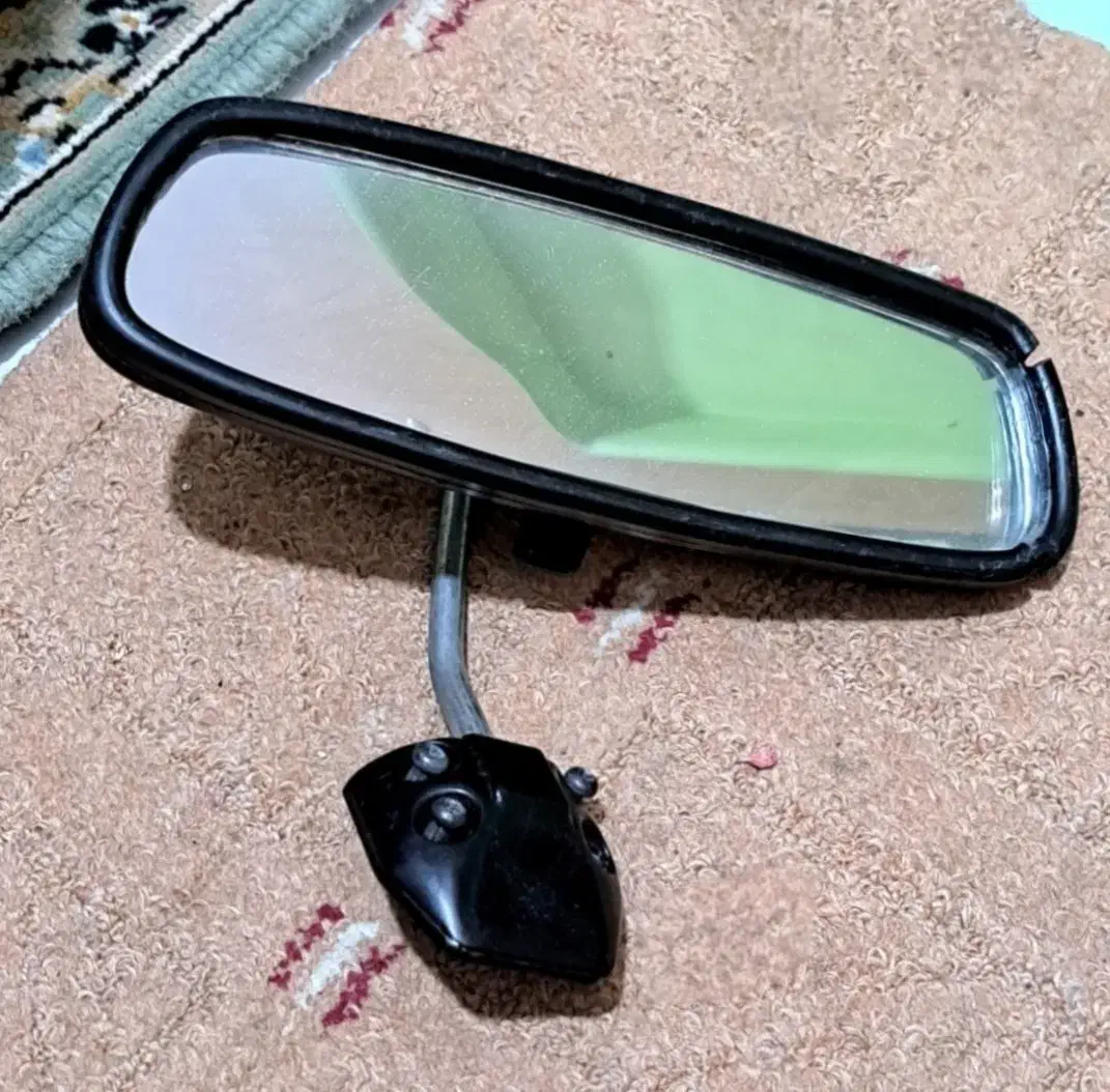 آینه وسط ماشین|قطعات یدکی و لوازم جانبی|رشت, حسین آباد|دیوار
