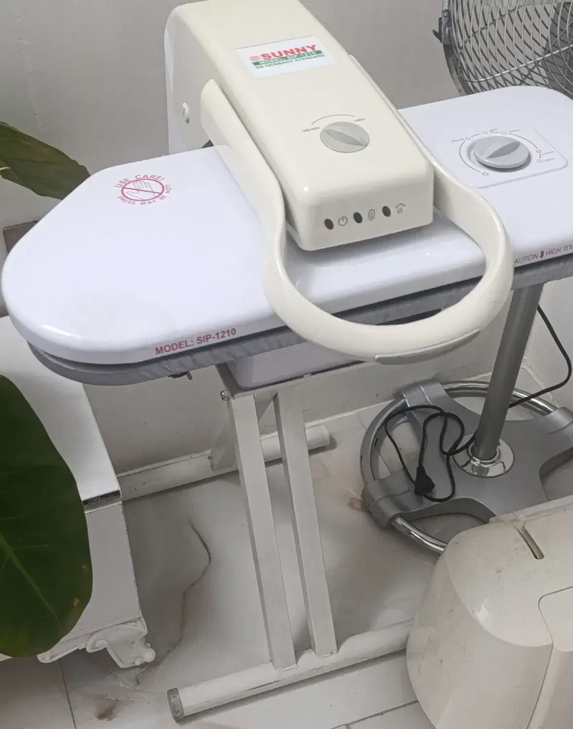 اتو پرس،چرخ خیاطی،مخلوط کن ،سبزی خورد کن|سایر لوازم برقی|مشهد, کوی المهدی|دیوار