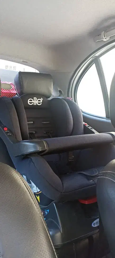 صندلی ماشین کودک در حد نو|کالسکه و لوازم جانبی|اندیشه, اندیشه فاز ۱|دیوار