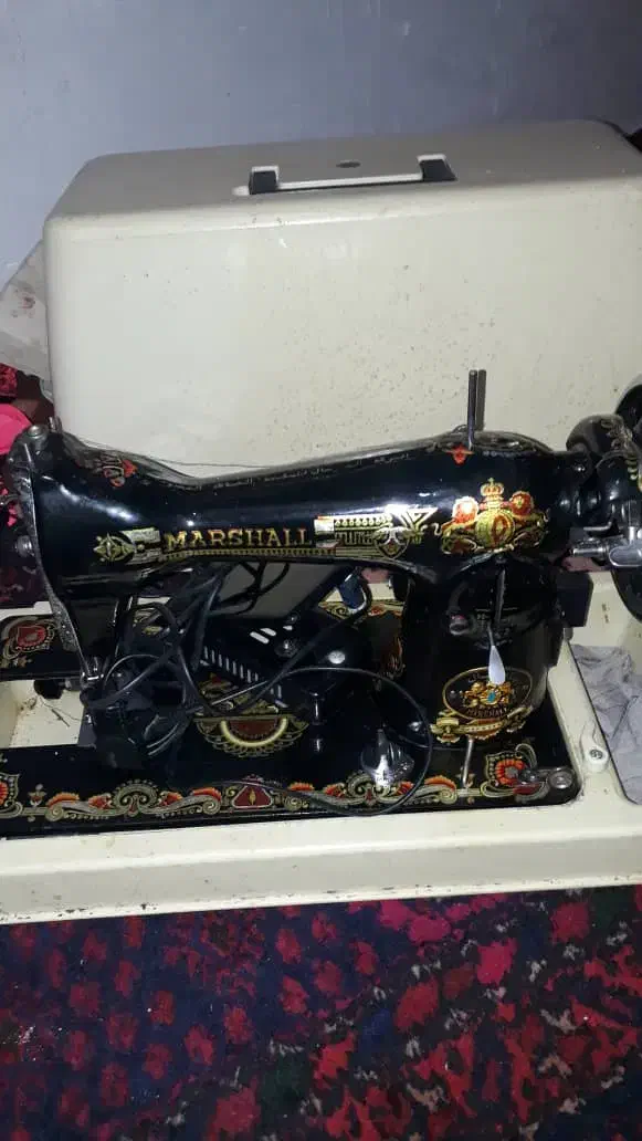 فوری 1 عدد چرخ خیاطی سالم و اماده کار زیر قیمت|لوازم خیاطی و بافتنی|لشت نشا, |دیوار