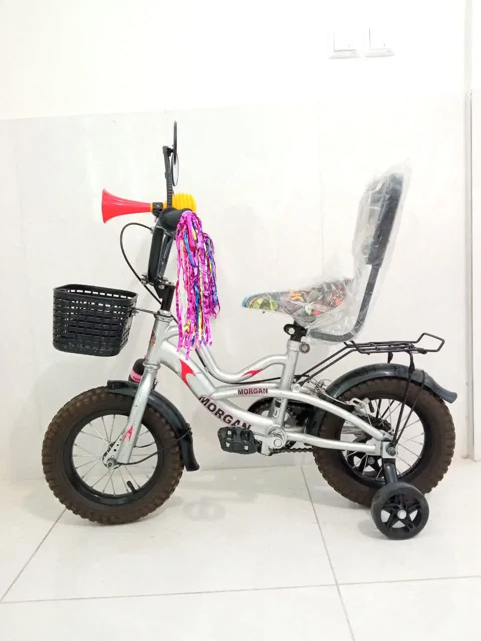 دوچرخه ی ۱۲ مناسب سن ۲ تا ۵ سال جنس خارجی|دوچرخه، اسکیت، اسکوتر|بروجن, |دیوار