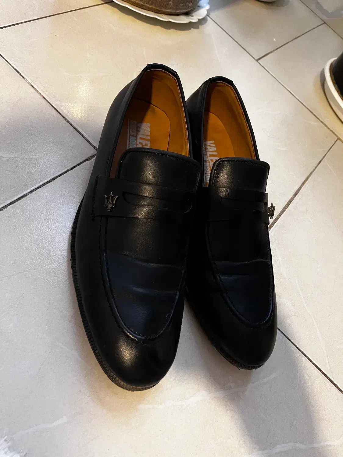 کفش مردونه|کیف، کفش، کمربند|پرند, فاز ۶|دیوار