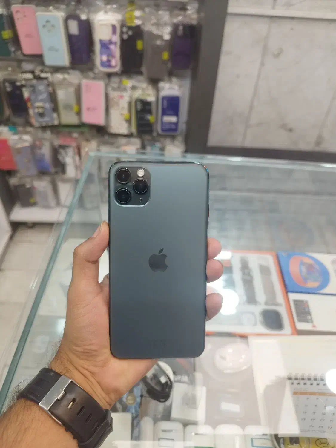 ایفون 13 مکس و 13 نرمال فروش فوری|موبایل|مشهد, گلبرگ|دیوار