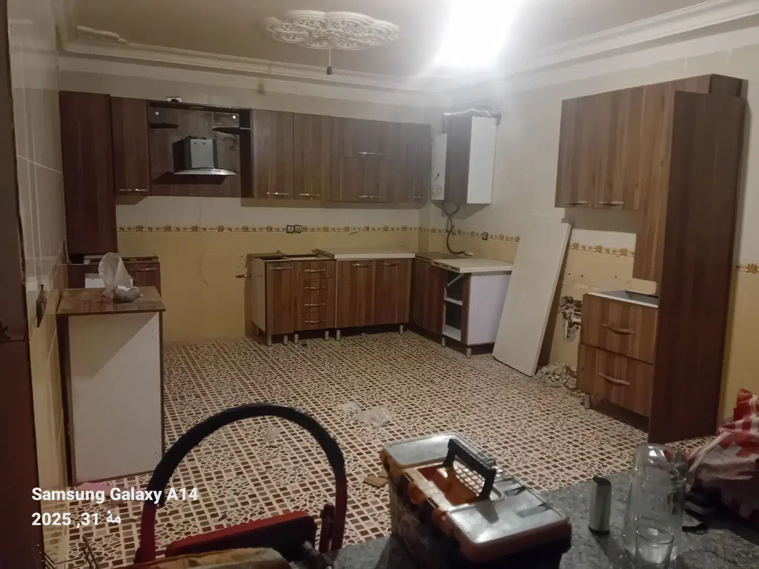 نصب و تعمیر کابینت اماده و شیرالات و تانکر اب|خدمات پیشه و مهارت|یاسوج, |دیوار