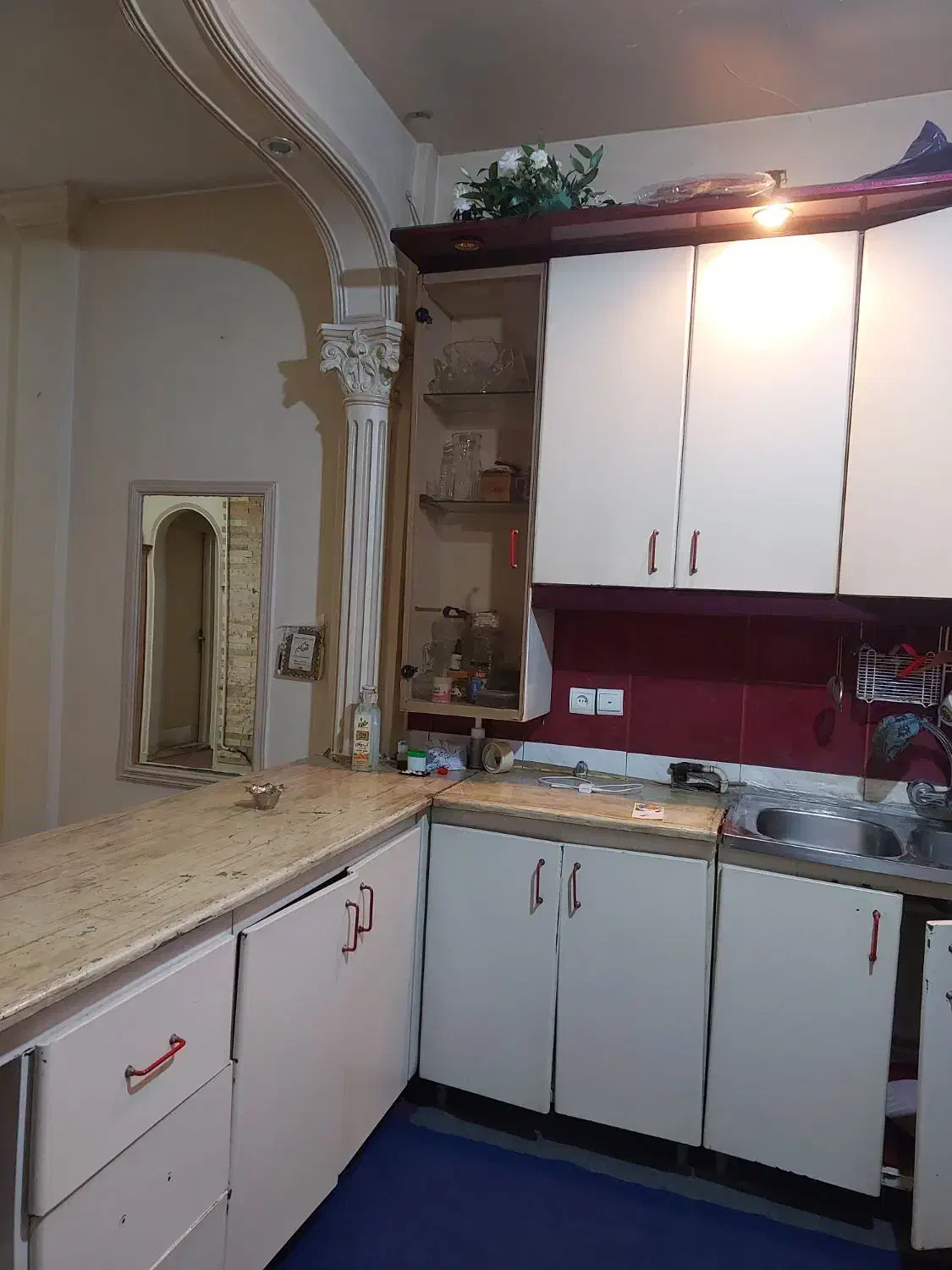 کابینت فلزی و یک درب ورودی|مصالح و تجهیزات ساختمان|تهران, وحیدیه|دیوار