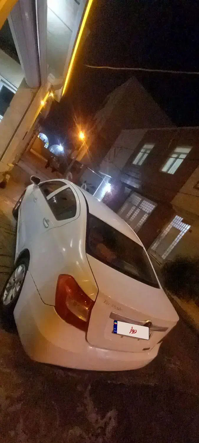 برلیانس H۲۳۰ مدل ۹۶ دنده ای|خودرو سواری و وانت|شیراز, دروازه اصفهان|دیوار