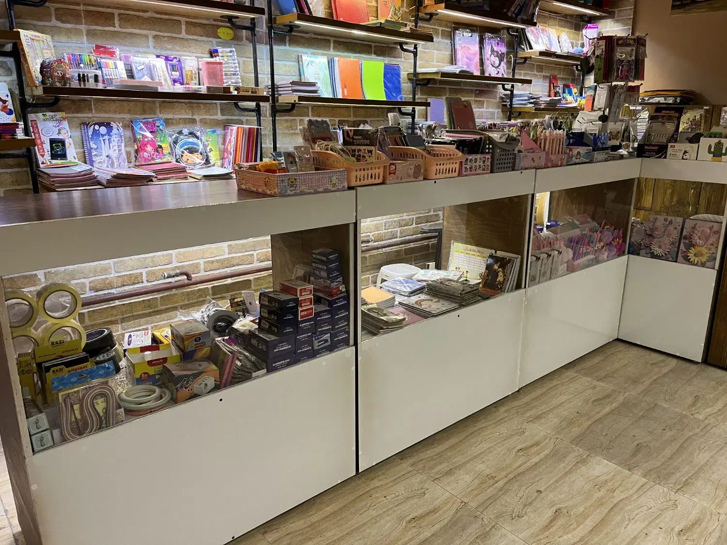 فروش فوری دکور مغازه|فروشگاه و مغازه|نیشابور, هفده شهریور|دیوار