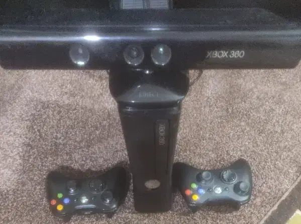 Xbox360 slim|کنسول، بازی ویدئویی و آنلاین|دوگنبدان, |دیوار