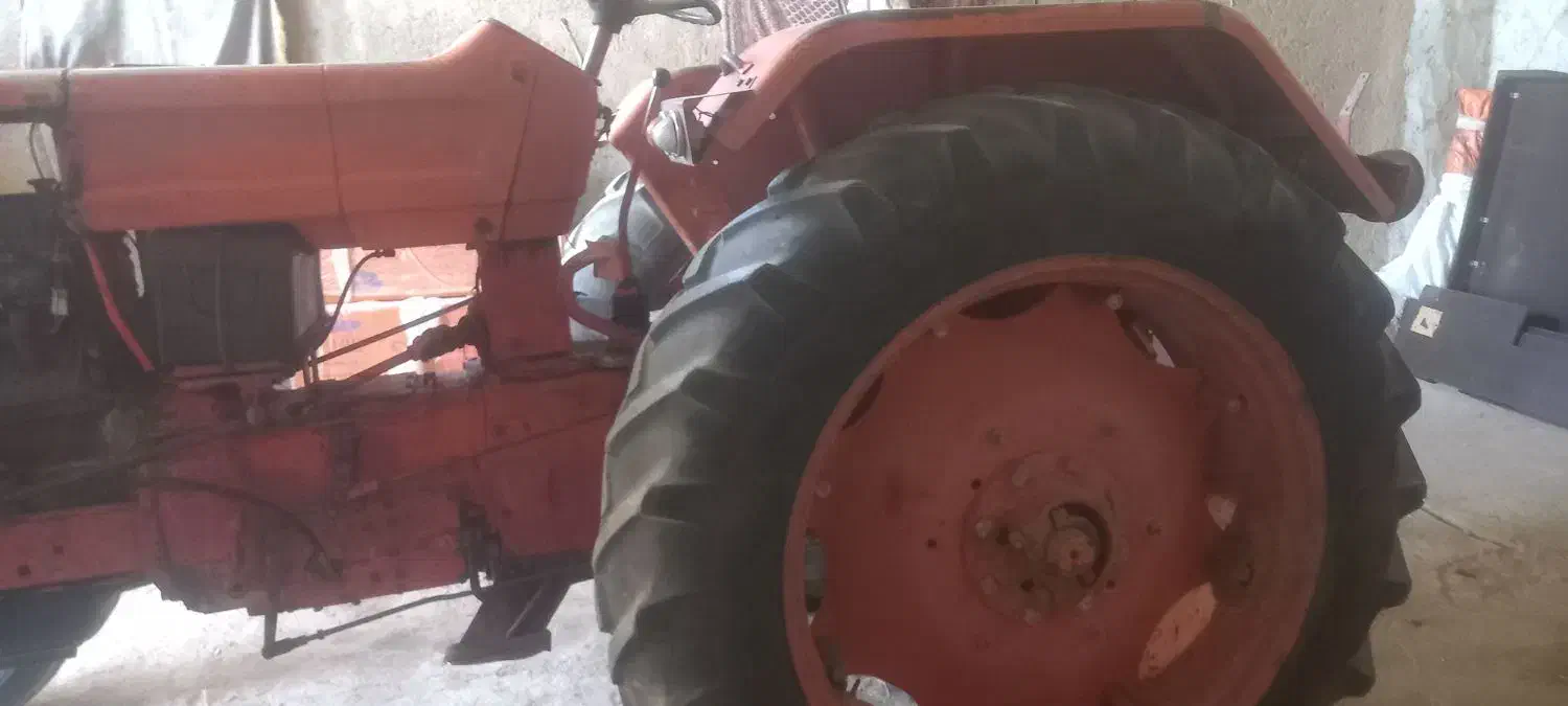 تراکتور رومانی|خودرو سنگین|صحنه, |دیوار