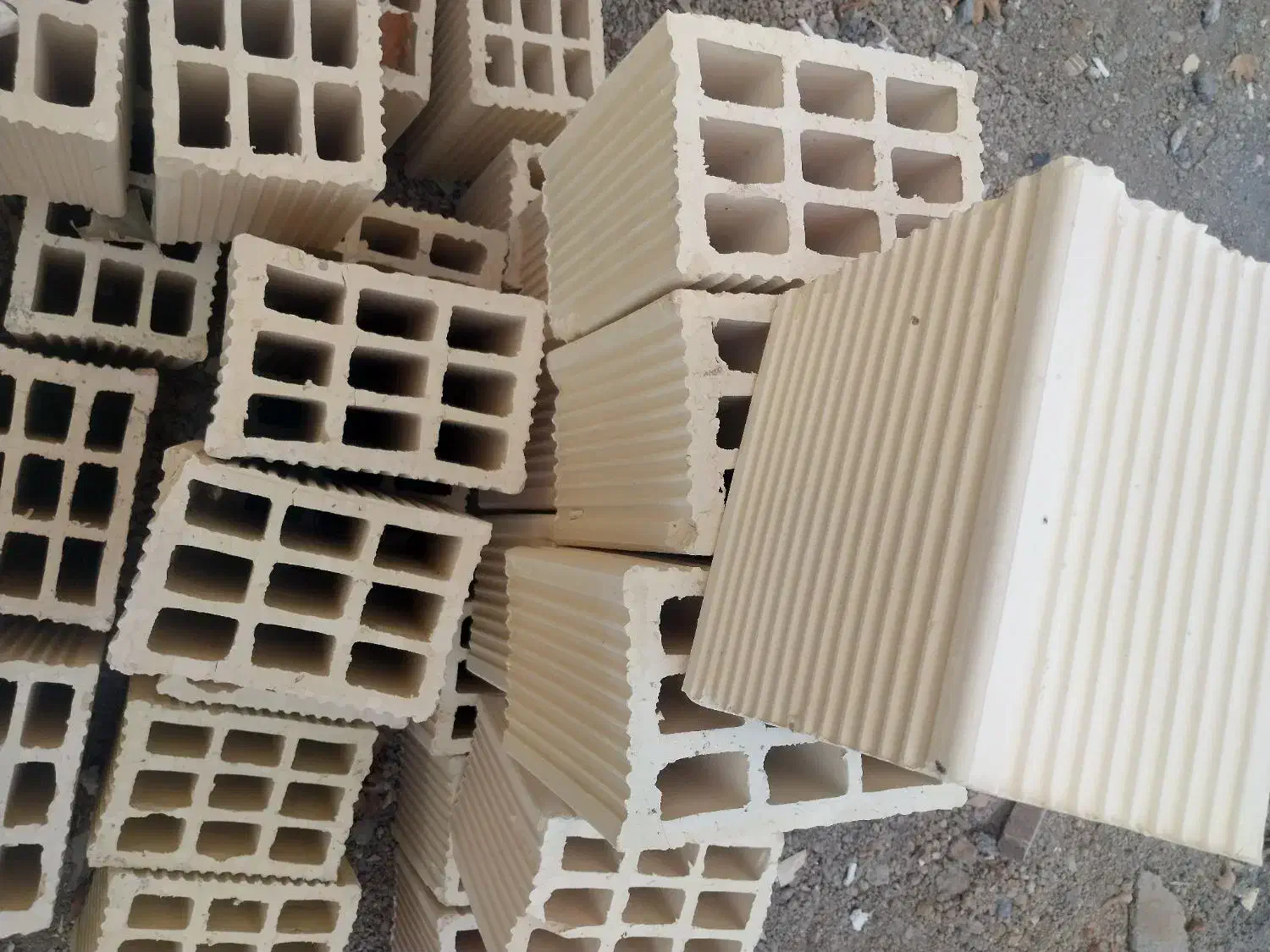 آجر سفال قیمت مناسب آجر سفال دیوار تیغه|مصالح و تجهیزات ساختمان|شاهین‌شهر, گزبرخوار|دیوار