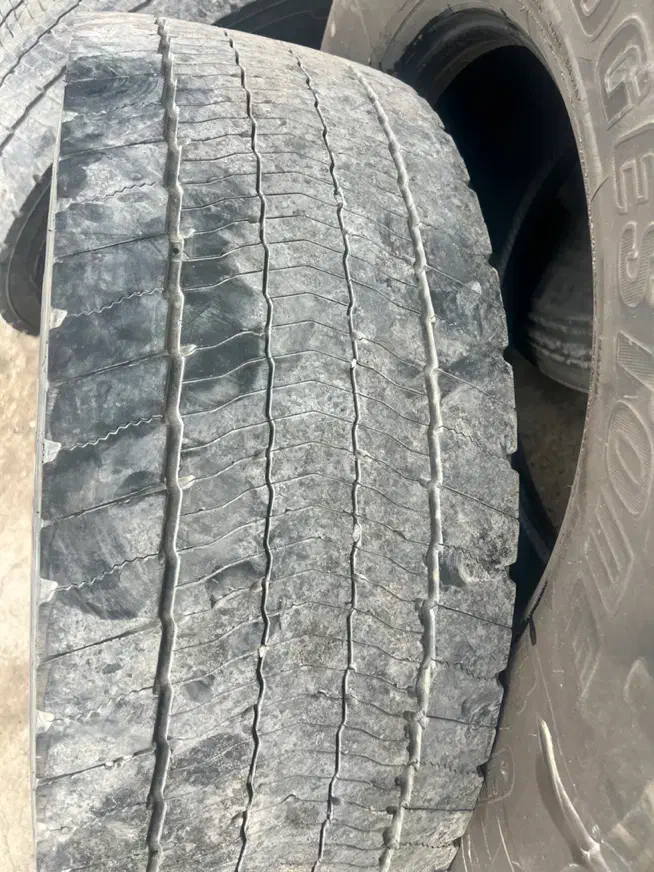 لاستیک ۳۱۵و ۳۸۵ میشلن اج ۷۰|قطعات یدکی و لوازم جانبی|اهواز, اهواز|دیوار