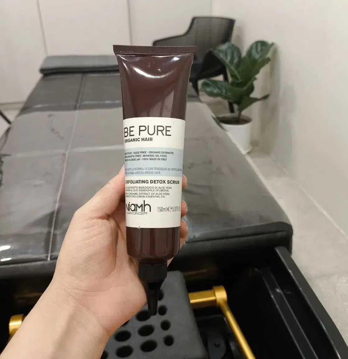 لوازم کامل اسکالپ تریتمنت|آرایشگاه و سالن‌های زیبایی|زنجان, |دیوار