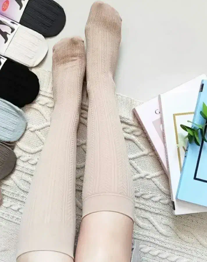 جوراب و جوراب شلواری گندومی در تنوع رنگ|لباس|اصفهان, قلعه طبره|دیوار