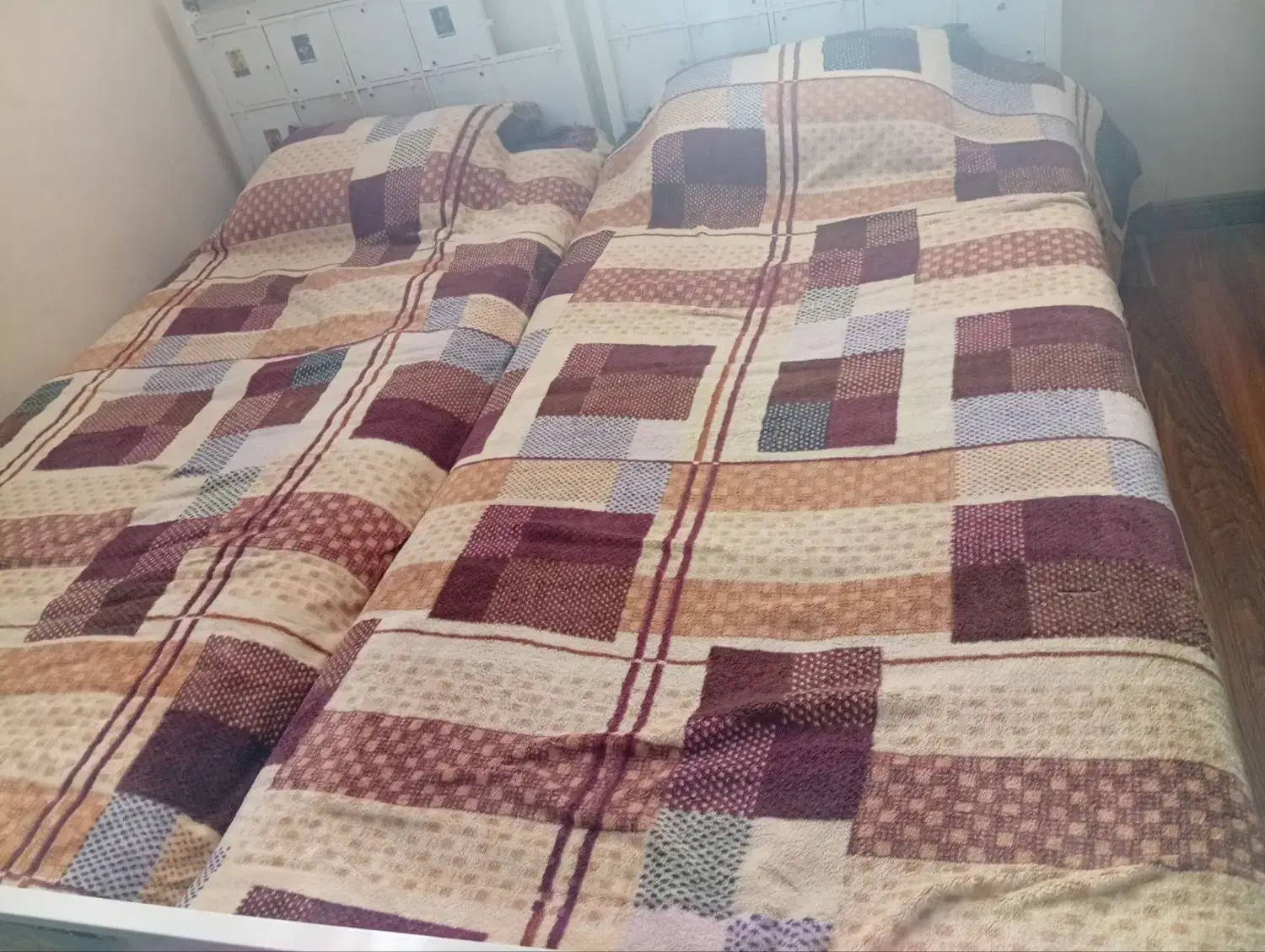 تخت دونفره|تخت و سرویس خواب|مشهد, الهیه|دیوار